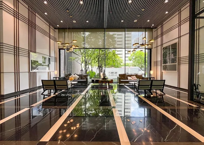 Near Bts L Large 50 Sqm L Luxury Facilities L Rooftop Pool Bangkok
