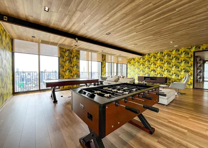 Near Bts L Large 50 Sqm L Luxury Facilities L Rooftop Pool