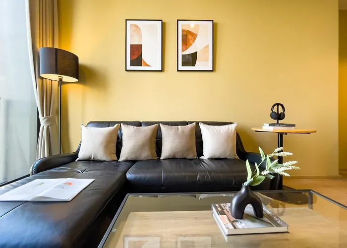 Near Bts L Large 50 Sqm L Luxury Facilities L Rooftop Pool Vakantiehuis