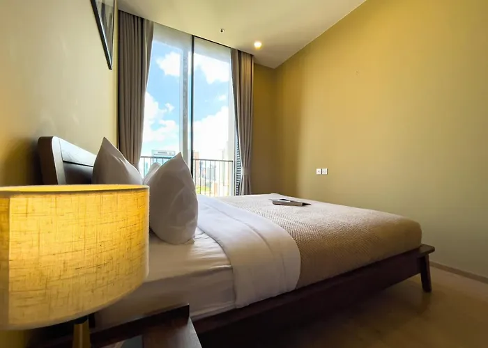 Near Bts L Large 50 Sqm L Luxury Facilities L Rooftop Pool Vakantiehuis