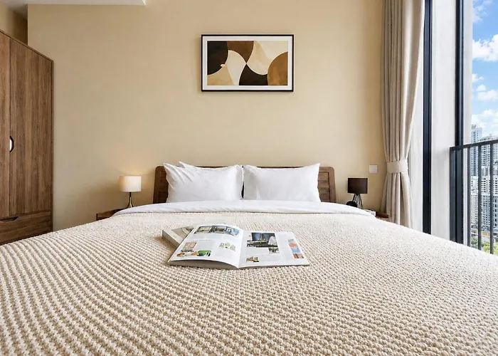 Near Bts L Large 50 Sqm L Luxury Facilities L Rooftop Pool Holiday home Bangkok