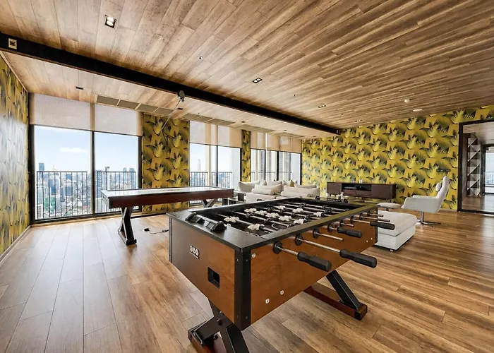 Near Bts L Large 50 Sqm L Luxury Facilities L Rooftop Pool Bangkok