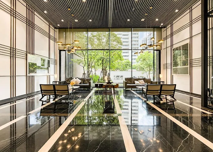 Near Bts L Large 50 Sqm L Luxury Facilities L Rooftop Pool *