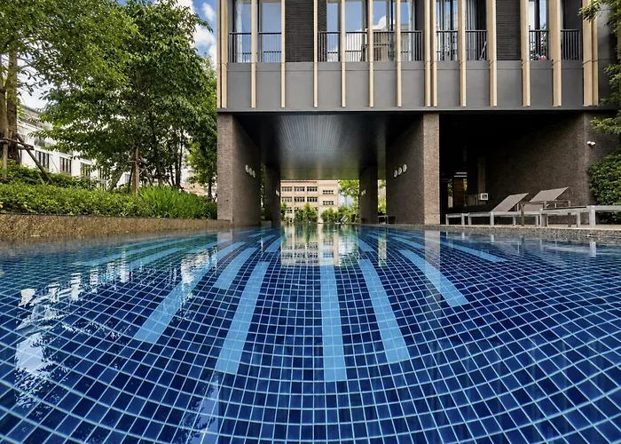 Near Bts L Large 50 Sqm L Luxury Facilities L Rooftop Pool Holiday home *