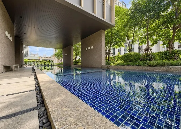 Near Bts L Large 50 Sqm L Luxury Facilities L Rooftop Pool Holiday home