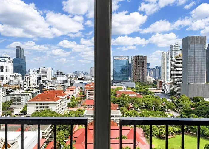 Near Bts L Large 50 Sqm L Luxury Facilities L Rooftop Pool Holiday home